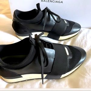 Beautiful Balenciaga sneakers: 7.5.